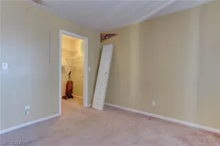 Photo #5: 2396811 Listing