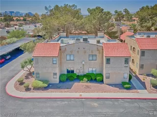 Photo #2: 2396816 Listing