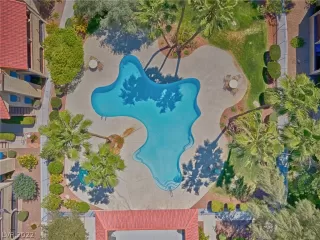 Photo #3: 2396816 Listing