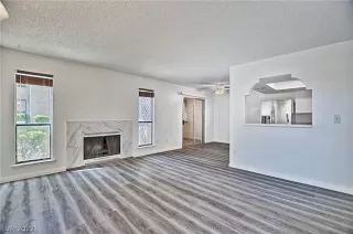 Photo #5: 2396816 Listing