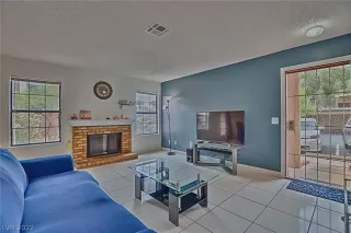 Photo #6: 2396817 Listing 
