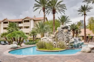 Photo #2: 2396826 Listing 