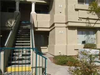 Photo #1: 2396833 Listing