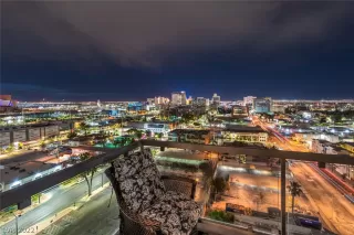 Photo #2: 2396841 Listing