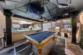 Photo #5: 2396852 Listing