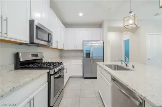 Photo #1: 2396866 Listing