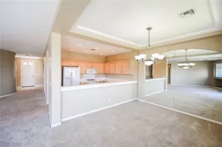 Photo #5: 2396897 Listing 