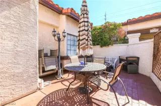 Photo #3: 2396926 Listing