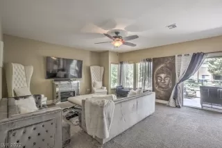 Photo #6: 2396931 Listing 