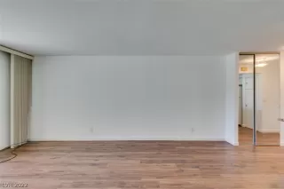 Photo #4: 2396952 Listing 