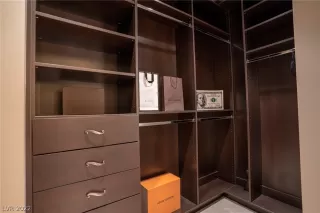 Photo #6: 2396963 Listing 