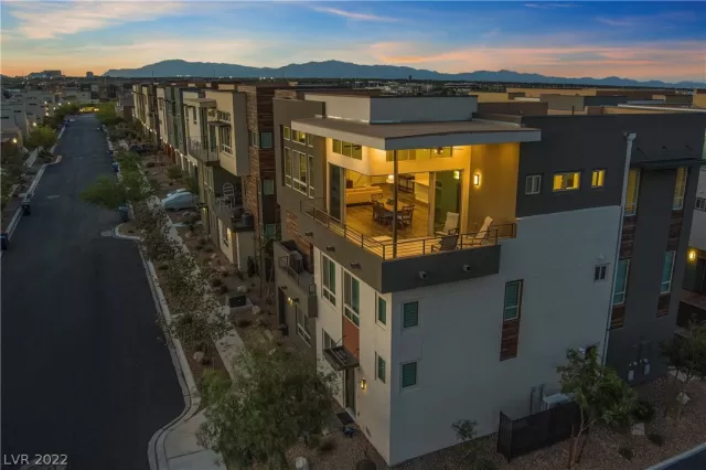 MLS: 2396990 Condo For Sale