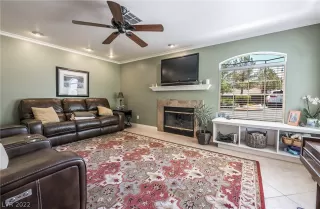 Photo #3: 2396994 Listing