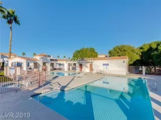 Photo #5: 2397017 Listing 