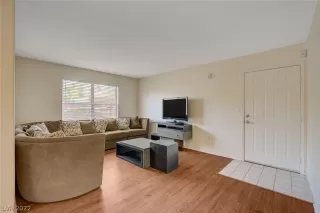 Photo #2: 2397022 Listing