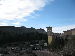 Photo #4: 2397045 Listing 