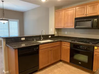 Photo #1: 2397053 Listing 