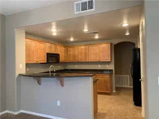 Photo #2: 2397053 Listing 