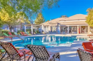 Photo #2: 2397085 Listing