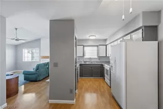 Photo #3: 2397087 Listing