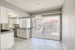 Photo #3: 2397092 Listing 