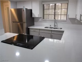 Photo #6: 2397096 Listing 