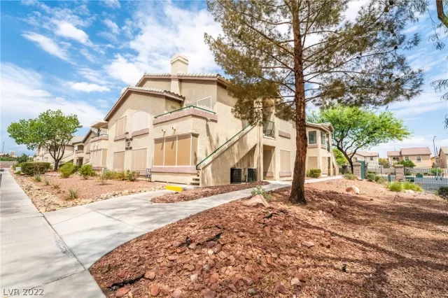 MLS: 2397138 Condo For Sale