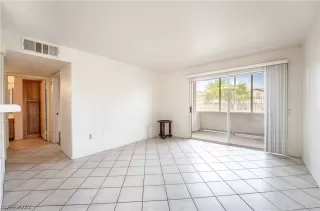 Photo #3: 2397138 Listing