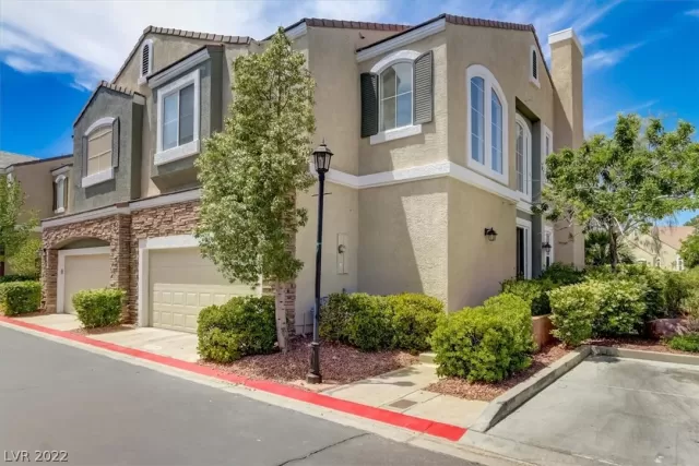 MLS: 2397145 Condo For Sale