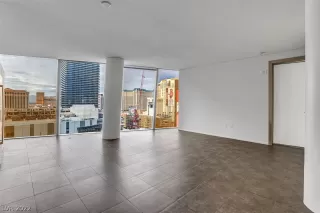 Photo #2: 2397157 Listing 