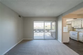 Photo #4: 2397160 Listing