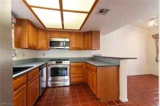 Photo #2: 2397174 Listing