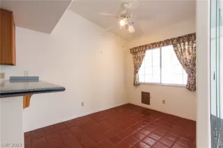 Photo #5: 2397174 Listing