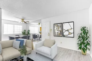 Photo #3: 2397182 Listing