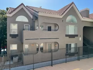 Photo #3: 2397199 Listing 