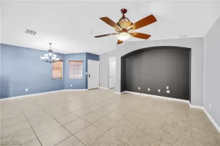 Photo #4: 2397260 Listing 