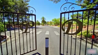 Photo #2: 2397298 Listing 