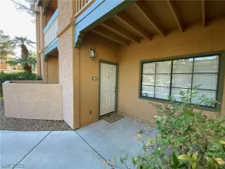 Photo #5: 2397301 Listing 