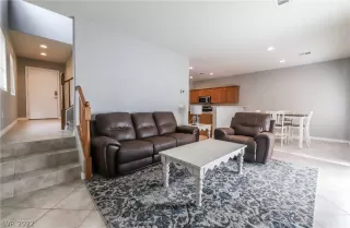 Photo #3: 2397305 Listing 