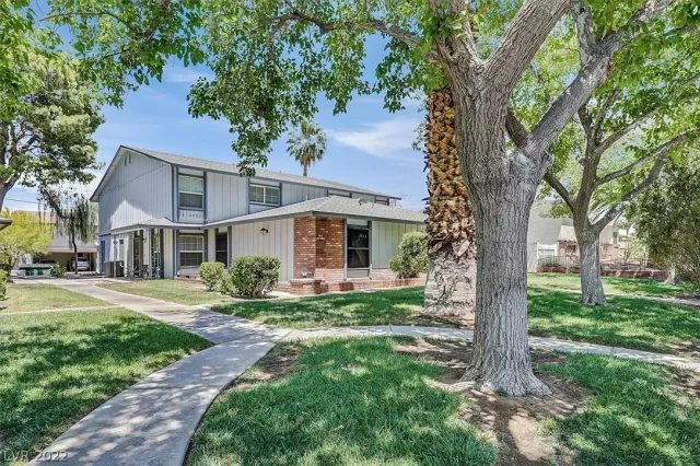 MLS: 2397324 Condo For Sale