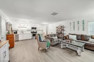 Photo #5: 2397324 Listing 