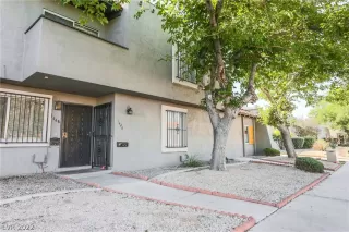 Photo #2: 2397336 Listing