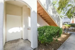 Photo #3: 2397337 Listing