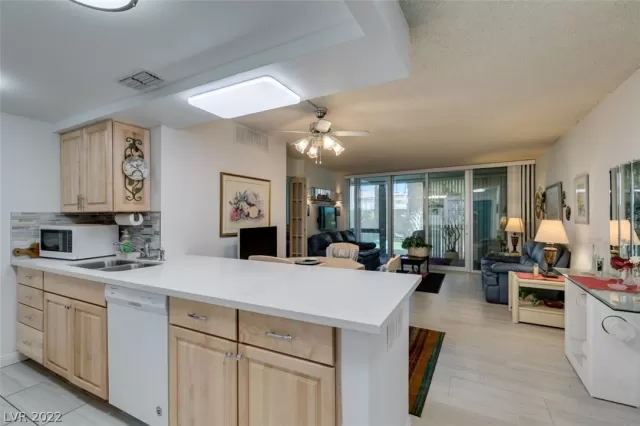 MLS: 2397345 Condo For Sale