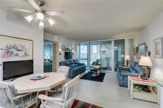 Photo #1: 2397345 Listing 