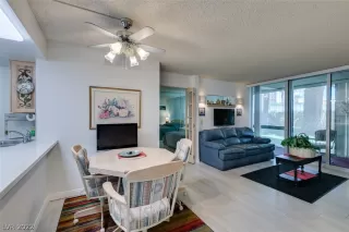 Photo #2: 2397345 Listing 