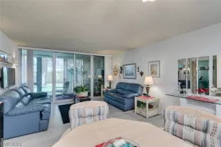 Photo #3: 2397345 Listing 