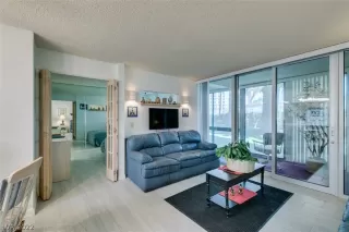 Photo #5: 2397345 Listing 