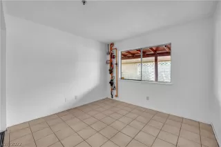 Photo #2: 2397351 Listing 