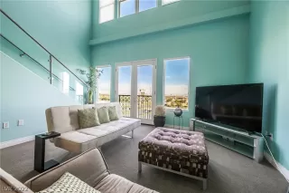 Photo #5: 2397370 Listing 